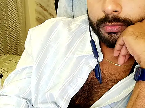 Snapshot of SHENOY3 chatting on 5, 11, 2025 SHENOY3 online show from 5, 11, 2025