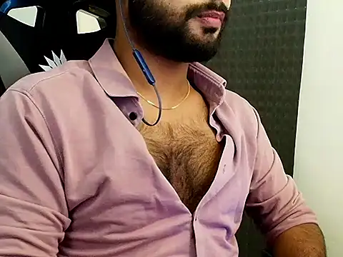 Snapshot of SHENOY3 chatting on 19, 11, 2025 SHENOY3 online show from 19, 11, 2025