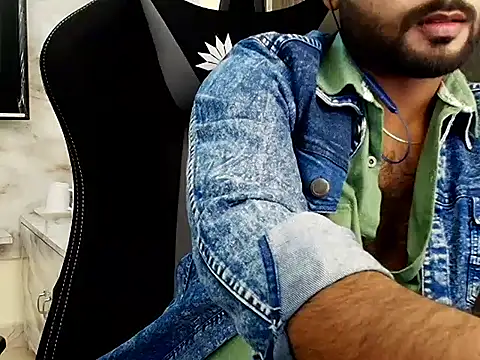 Snapshot of SHENOY3 chatting on 25, 11, 2025 SHENOY3 online show from 25, 11, 2025