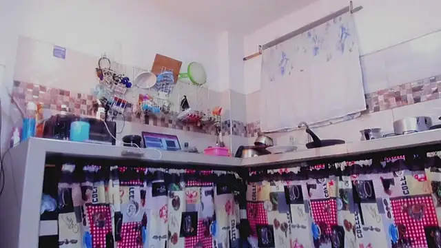 Snapshot of kelly_thomson chatting on 24, 1, 2025 kelly thomson online show from 24, 1, 2025