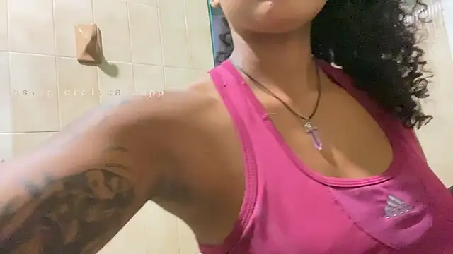 Snapshot of kelly_thomson chatting on 10, 9, 2025 kelly thomson online show from 10, 9, 2025