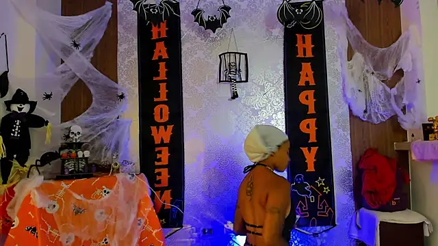 Snapshot of kelly_thomson chatting on 19, 10, 2025 kelly thomson online show from 19, 10, 2025