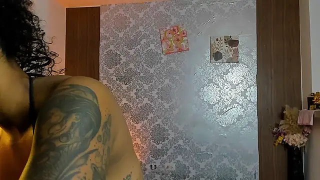 Snapshot of kelly_thomson chatting on 19, 11, 2025 kelly thomson online show from 19, 11, 2025