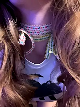 Snapshot of Weeissy chatting on 11, 9, 2025 Weeissy online show from 11, 9, 2025