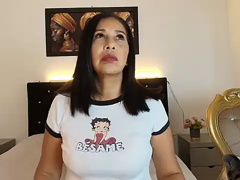 Shanon mature online show from 4, 6, 2026