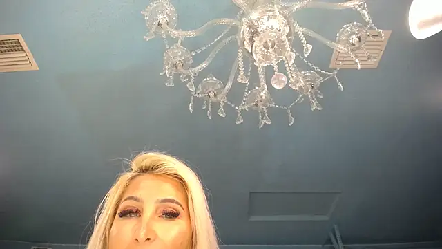 ADRIANNA FOX online show from 18, 3, 2025