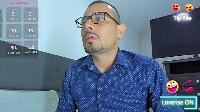 jhonyalzate2 online show from 22, 1, 2025