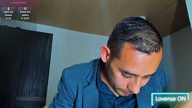 jhonyalzate2 online show from 29, 10, 2025