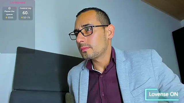 jhonyalzate2 online show from 18, 12, 2025