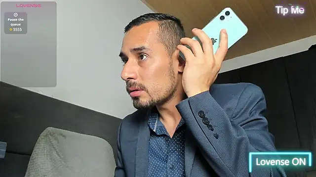 Snapshot of jhonyalzate2 chatting on 10, 7, 2026 jhonyalzate2 online show from 10, 7, 2026