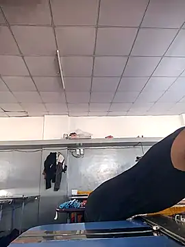 Snapshot of Aayankhan99 chatting on 17, 12, 2025 Aayankhan99 online show from 17, 12, 2025