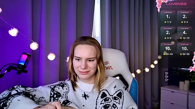 Snapshot of Ramona___ chatting on 2, 3, 2025 Ramona online show from 2, 3, 2025