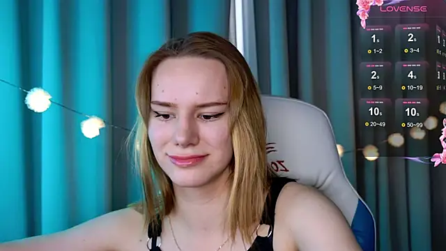 Snapshot of Ramona___ chatting on 4, 3, 2025 Ramona online show from 4, 3, 2025