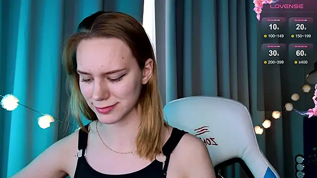 Snapshot of Ramona___ chatting on 4, 3, 2025 Ramona online show from 4, 3, 2025