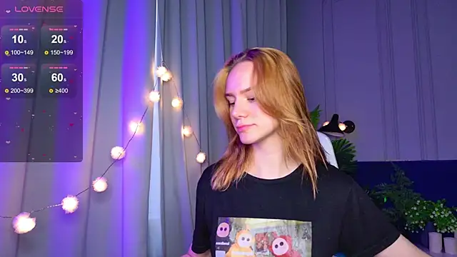 Snapshot of Ramona___ chatting on 10, 10, 2025 Ramona online show from 10, 10, 2025