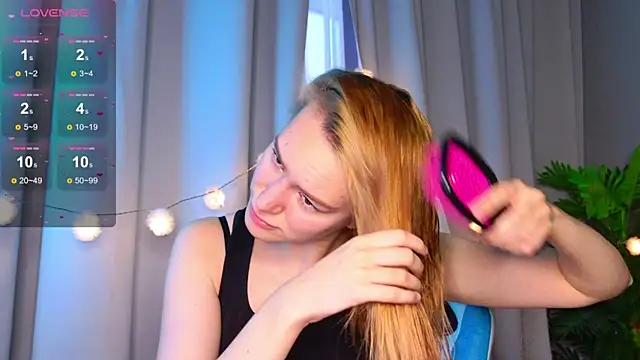 Snapshot of Ramona___ chatting on 19, 10, 2025 Ramona online show from 19, 10, 2025