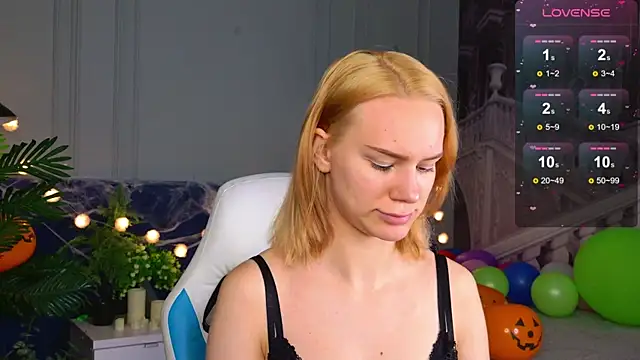 Snapshot of Ramona___ chatting on 24, 10, 2025 Ramona online show from 24, 10, 2025