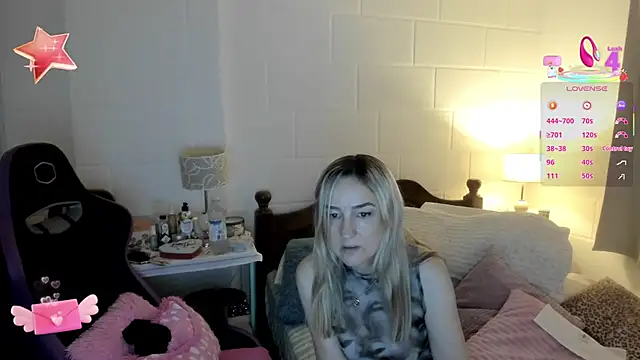 Snapshot of 1Sweetnina chatting on 17, 10, 2025 1Sweetnina online show from 17, 10, 2025