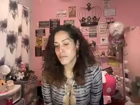 latinacubana online show from 5, 1, 2025