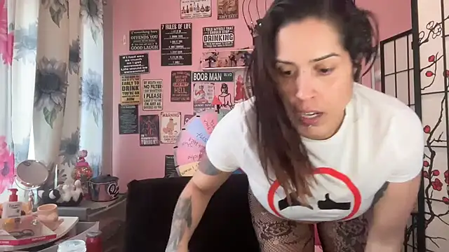 latinacubana online show from 1, 2, 2025