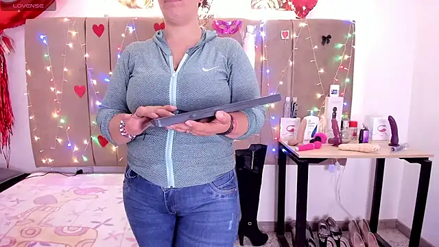 Snapshot of Zaly_mature chatting on 16, 11, 2025 Zaly mature online show from 16, 11, 2025