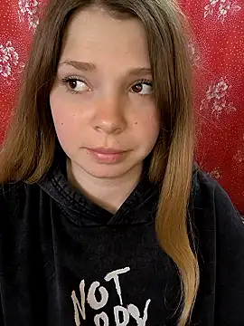 Snapshot of Zuli_Kiska chatting on 20, 4, 2026 Zuli Kiska online show from 20, 4, 2026