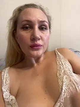 YourBlondee online show from 16, 12, 2024