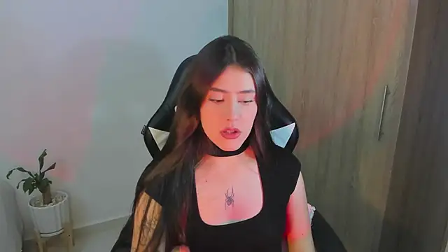 Snapshot of iriswest_ chatting on 11, 2, 2025 iriswest online show from 11, 2, 2025