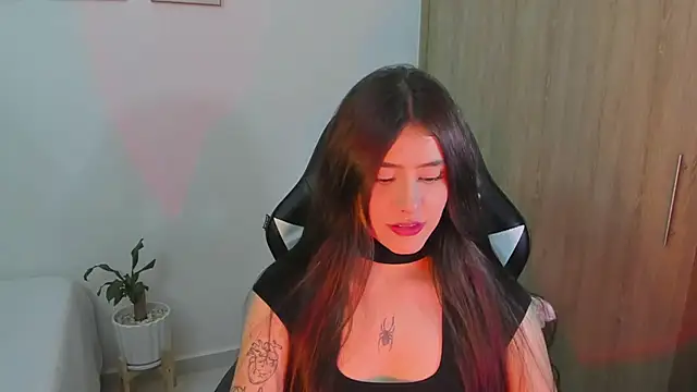 Snapshot of iriswest_ chatting on 11, 2, 2025 iriswest online show from 11, 2, 2025