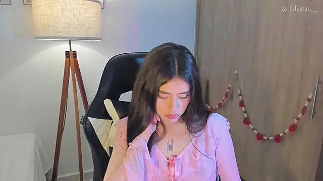 Snapshot of iriswest_ chatting on 15, 2, 2025 iriswest online show from 15, 2, 2025