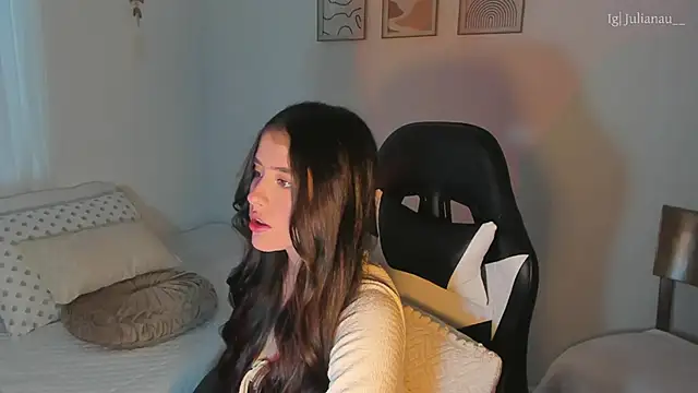 Snapshot of iriswest_ chatting on 19, 2, 2025 iriswest online show from 19, 2, 2025