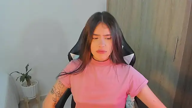 Snapshot of iriswest_ chatting on 22, 2, 2025 iriswest online show from 22, 2, 2025