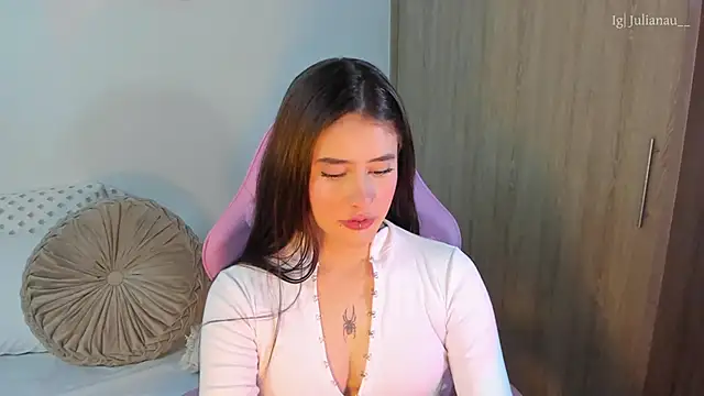 Snapshot of iriswest_ chatting on 23, 3, 2025 iriswest online show from 23, 3, 2025