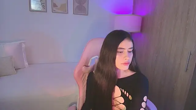 Snapshot of iriswest_ chatting on 7, 10, 2025 iriswest online show from 7, 10, 2025