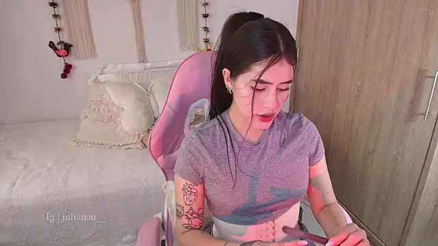 Snapshot of iriswest_ chatting on 14, 3, 2026 iriswest online show from 14, 3, 2026