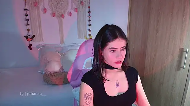 Snapshot of iriswest_ chatting on 28, 3, 2026 iriswest online show from 28, 3, 2026