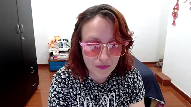 Snapshot of kittykalor09 chatting on 6, 1, 2026 kittykalor09 online show from 6, 1, 2026