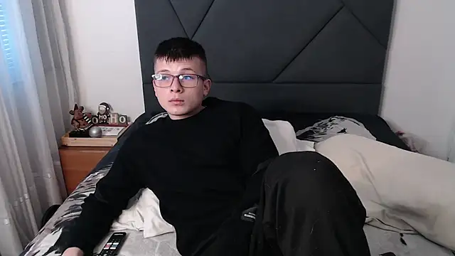 MathewCollin online show from 1, 2, 2025