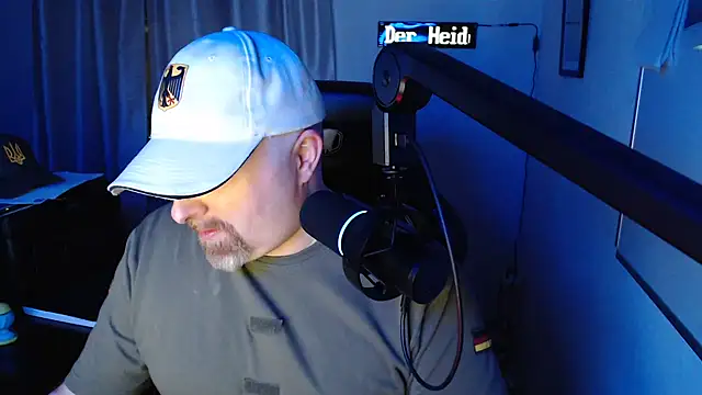 Snapshot of DerPornoPete chatting on 8, 12, 2024 DerPornoPete online show from 8, 12, 2024