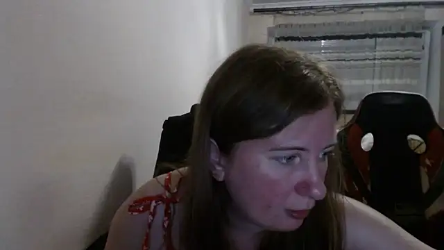 Snapshot of PeterAndJen chatting on 9, 7, 2026 PeterAndJen online show from 9, 7, 2026