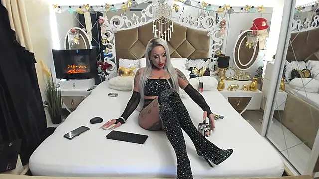 Snapshot of hotgirlsmoking_69xxx chatting on 15, 12, 2024 hotgirlsmoking 69xxx online show from 15, 12, 2024