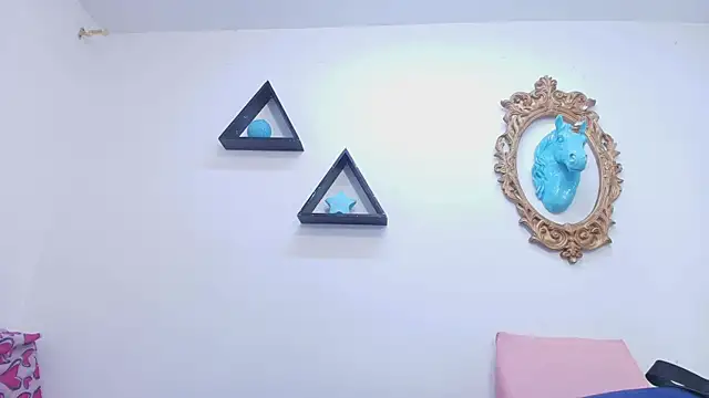 Snapshot of timkerbell_ chatting on 12, 9, 2025 timkerbell online show from 12, 9, 2025