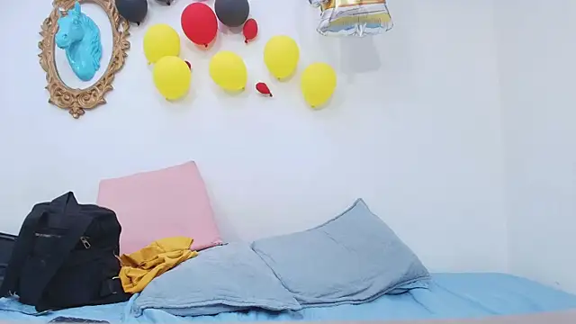 Snapshot of timkerbell_ chatting on 9, 10, 2025 timkerbell online show from 9, 10, 2025