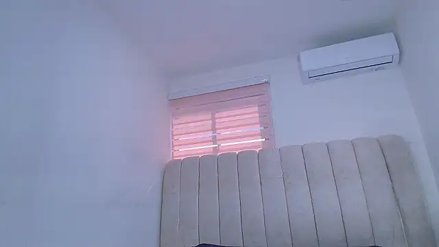 Snapshot of timkerbell_ chatting on 3, 2, 2026 timkerbell online show from 3, 2, 2026