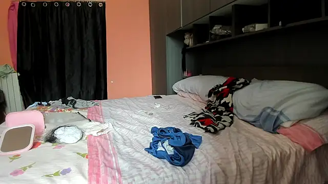 wanderlustxxx  online show from 19, 10, 2025