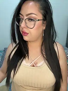 MileyGia online show from 27, 5, 2026
