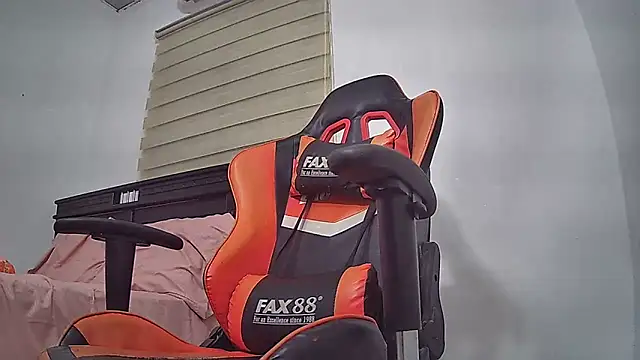 Snapshot of EvaTiffany chatting on 28, 11, 2025 EvaTiffany online show from 28, 11, 2025