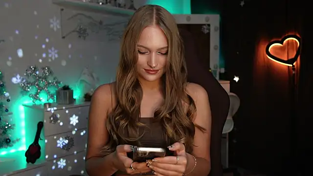 MrsTenderBeast online show from 20, 12, 2025