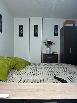 Angela isabella online show from 8, 4, 2026