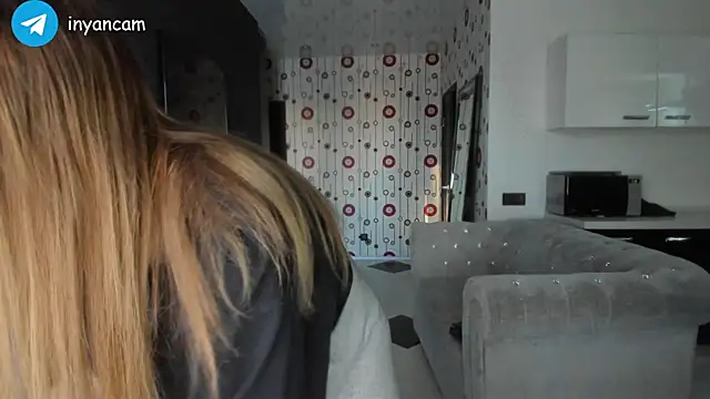 Snapshot of _in_yan chatting on 17, 12, 2024  in yan online show from 17, 12, 2024